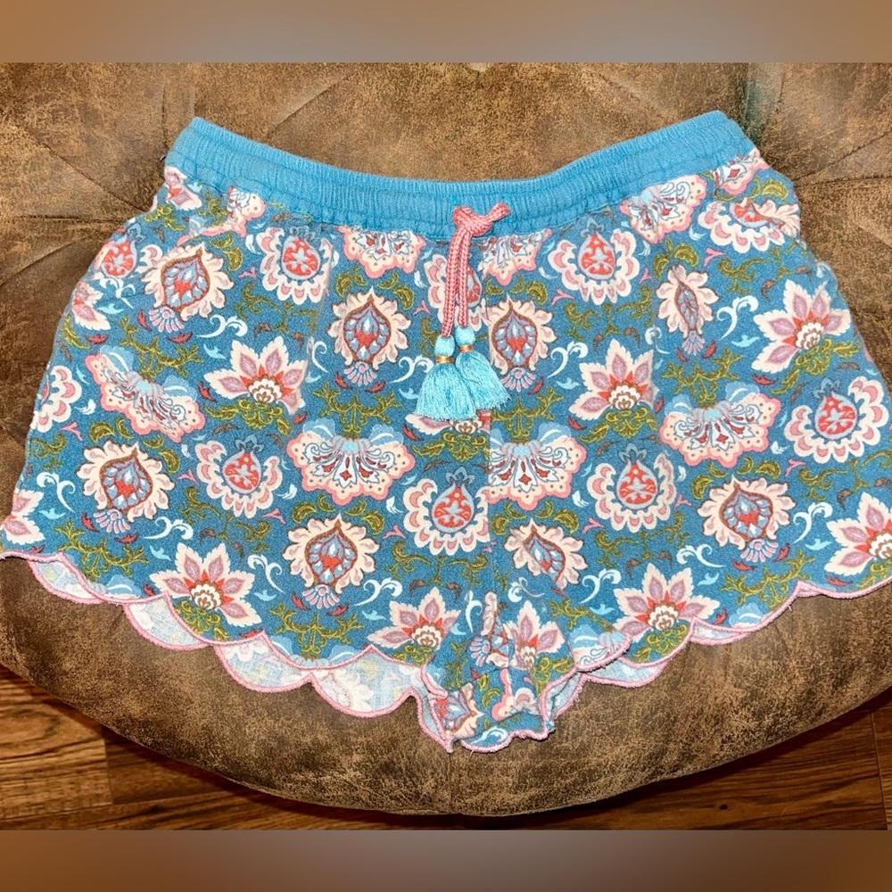 Matilda Jane shorts with scallop pattern